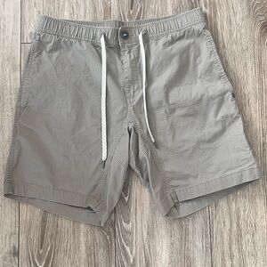 Vuori Light Gray Shorts with Zipper Pocket